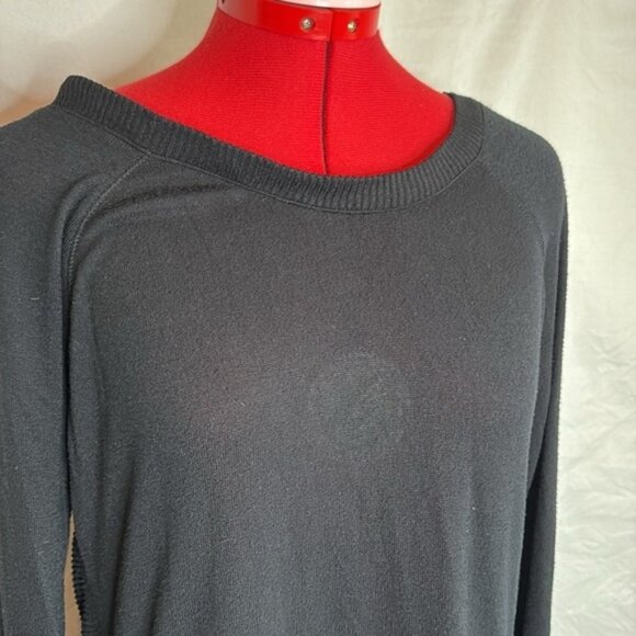 SM194 Kismet off the shoulder with back horizontal strap lightweight sweater - Picture 2 of 7